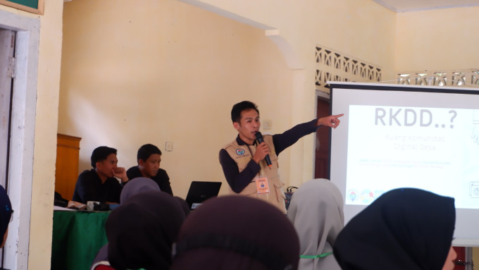 Orientasi Ruang Komunitas Digital Desa Kambuno Launching RKDD