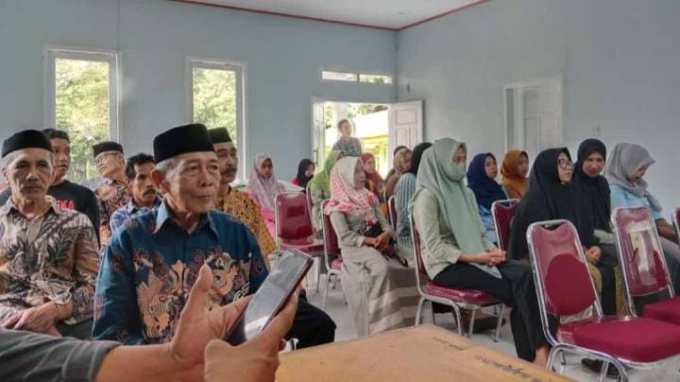 Rembug Stunting dan Pembentukan Tim Penyusun Rencana Kerja Pemerintah Desa (RKPDes) Kambuno Tahun 2025