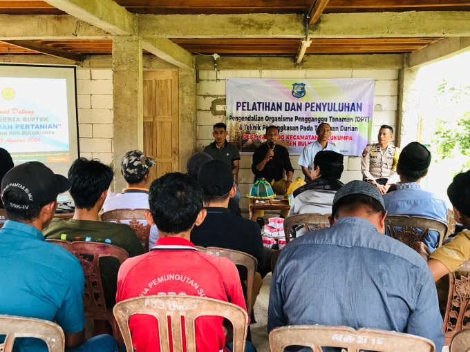 Penyuluhan dan pelatihan pembuatan pupuk organik cair